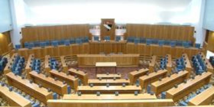 3034066_norfolk_council_chamber_586