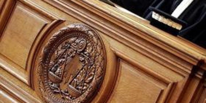 3038460_court_judge
