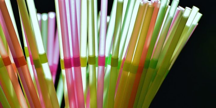 plastic straws